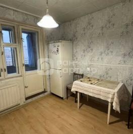 Продажа 1-комн квартиры на вторичном рынке ул Десантников,  д. 12,  к. 1