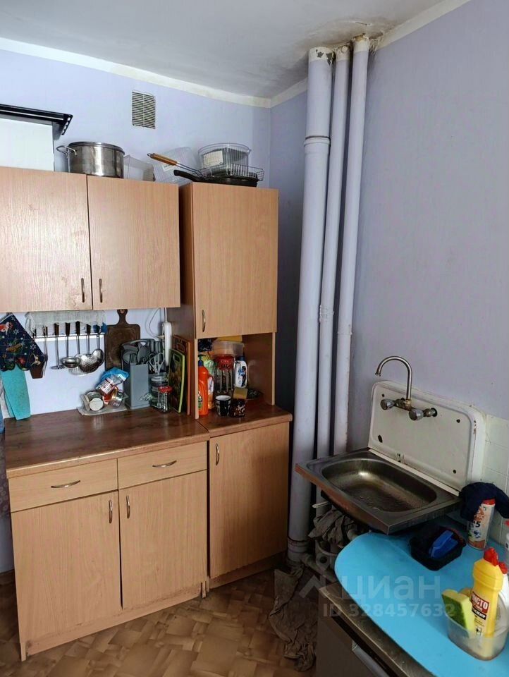 Продажа комнаты Колпино, Заводской проспект, 38
