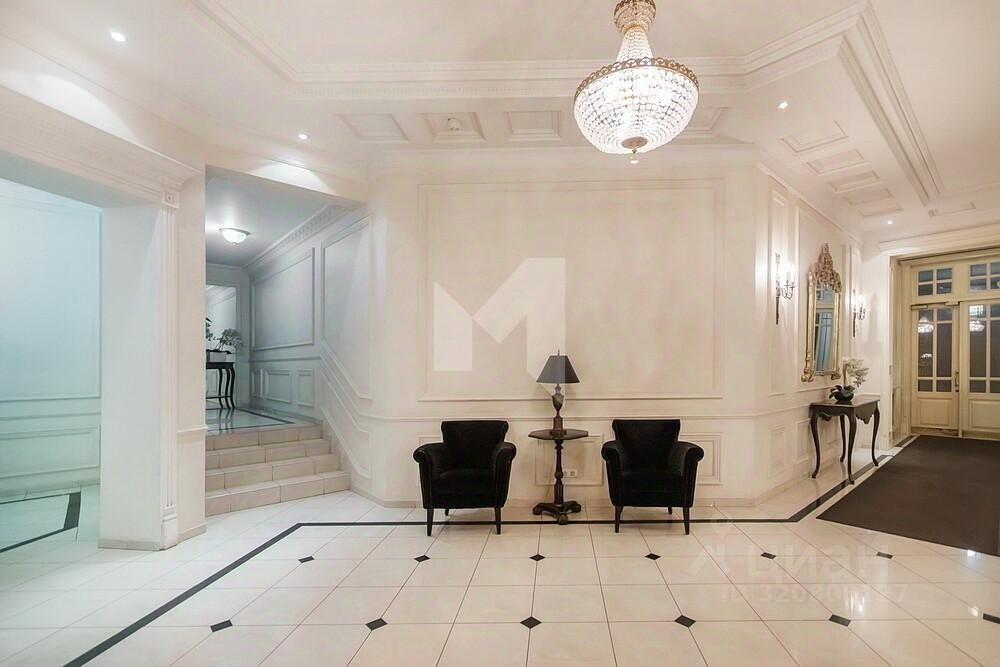 Продажа 4-комн квартиры на вторичном рынке Казарменный переулок, 3С6