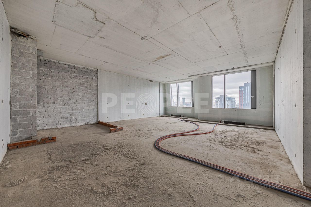 Продажа 5-комн квартиры на вторичном рынке Мосфильмовская улица, 8с1