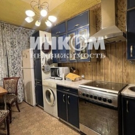 Продажа 2-комн квартиры на вторичном рынке проезд Дежнёва,  д. 2