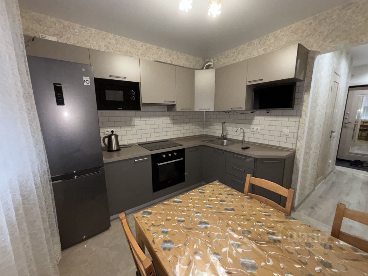 Продажа 1-комн квартиры на вторичном рынке Октябрьский пгт, улица 60 лет Победы, 10А