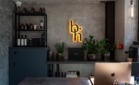 Продажа 4-комн квартиры на вторичном рынке ул Василия Ланового,  д. 7,  к. 1