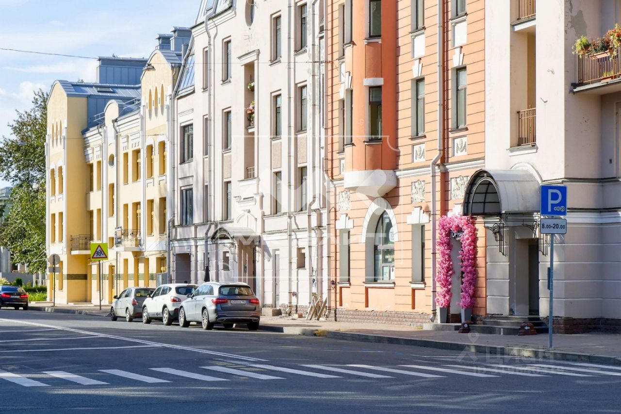 Продажа 6-комн квартиры на вторичном рынке Константиновский проспект, 1/24