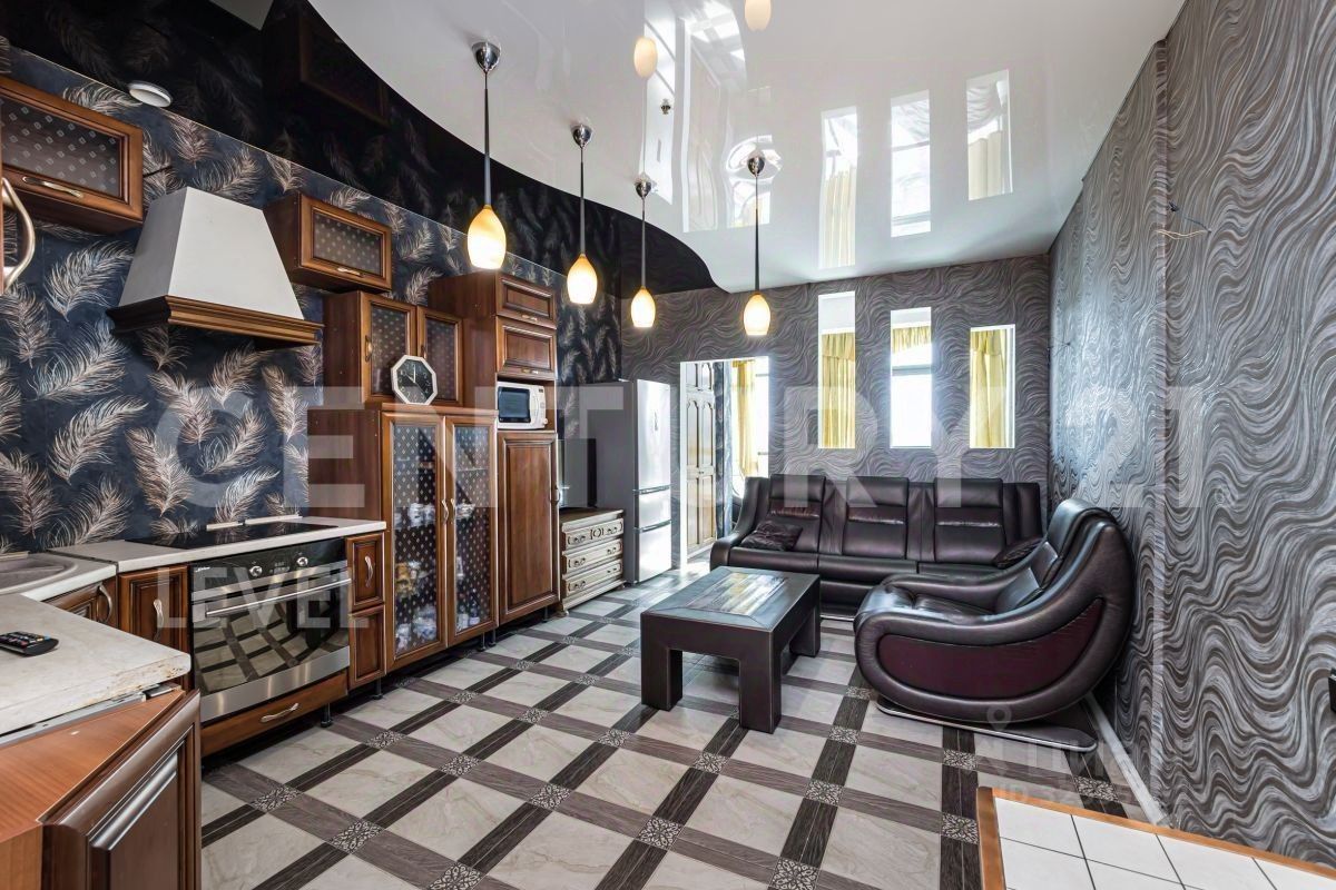 Продажа 1-комн квартиры на вторичном рынке Новоивановское пгт, улица Овражная, 47А