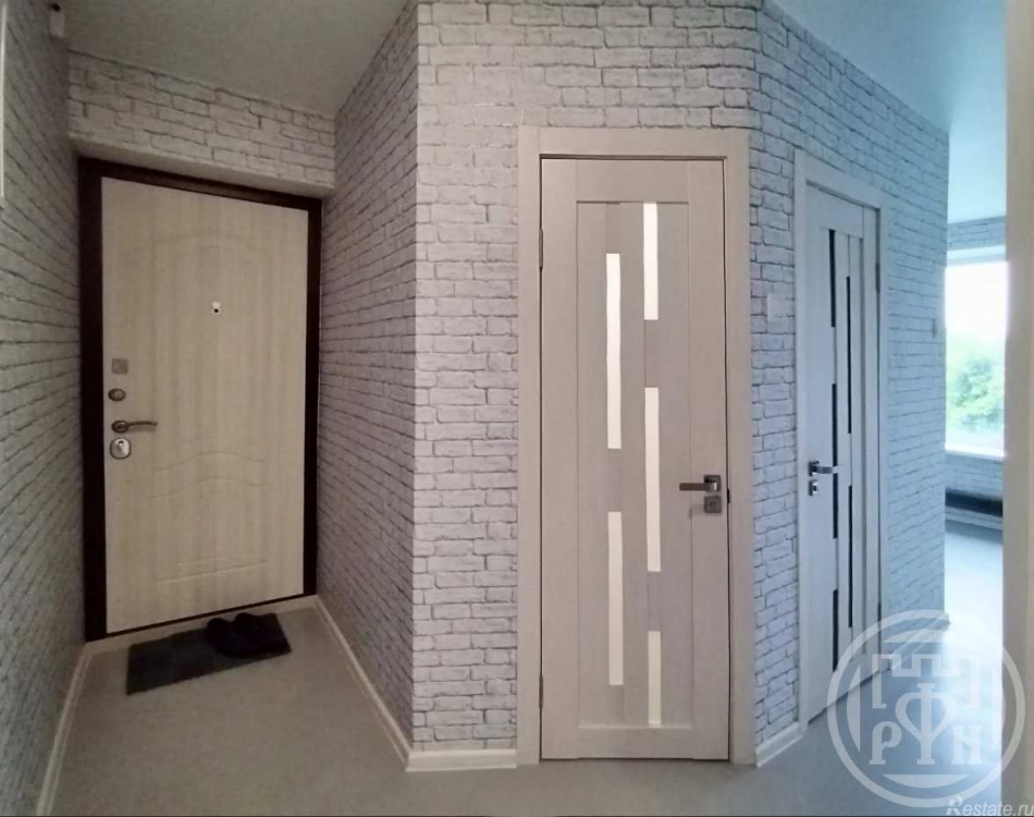 Продажа 3-комн квартиры на вторичном рынке Петергоф г., Ропшинское шос.,  д. 4