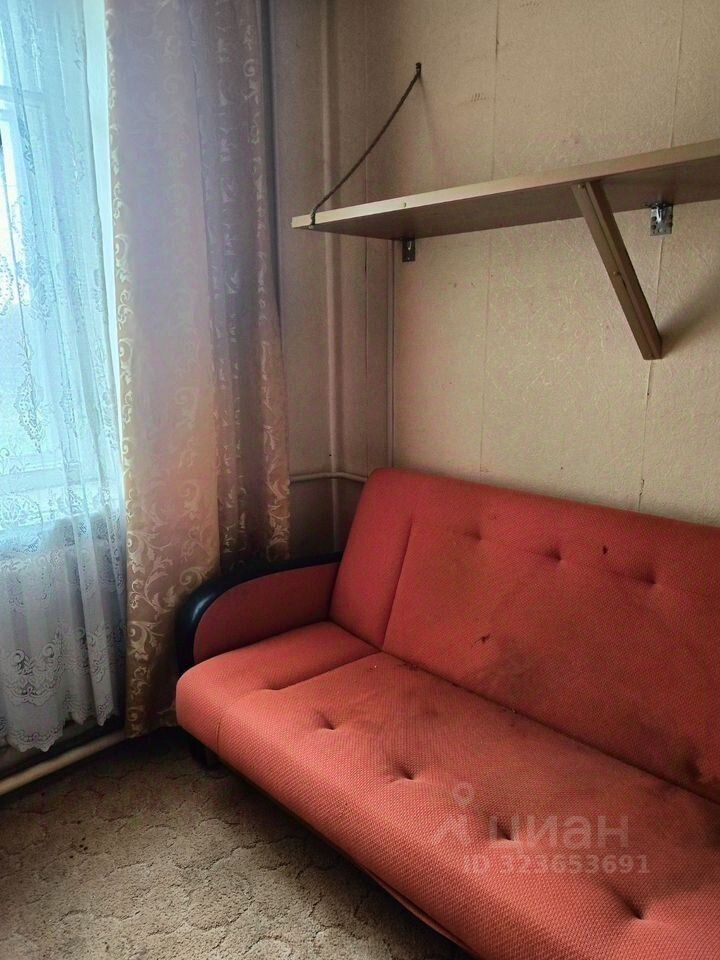 Продажа 2-комн квартиры на вторичном рынке Фосфоритный пгт, улица Интернациональная, 6А