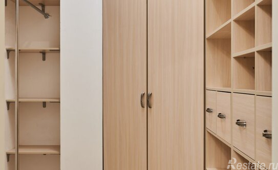 Продажа 4-комн квартиры на вторичном рынке ул Рылеева,  д. 33