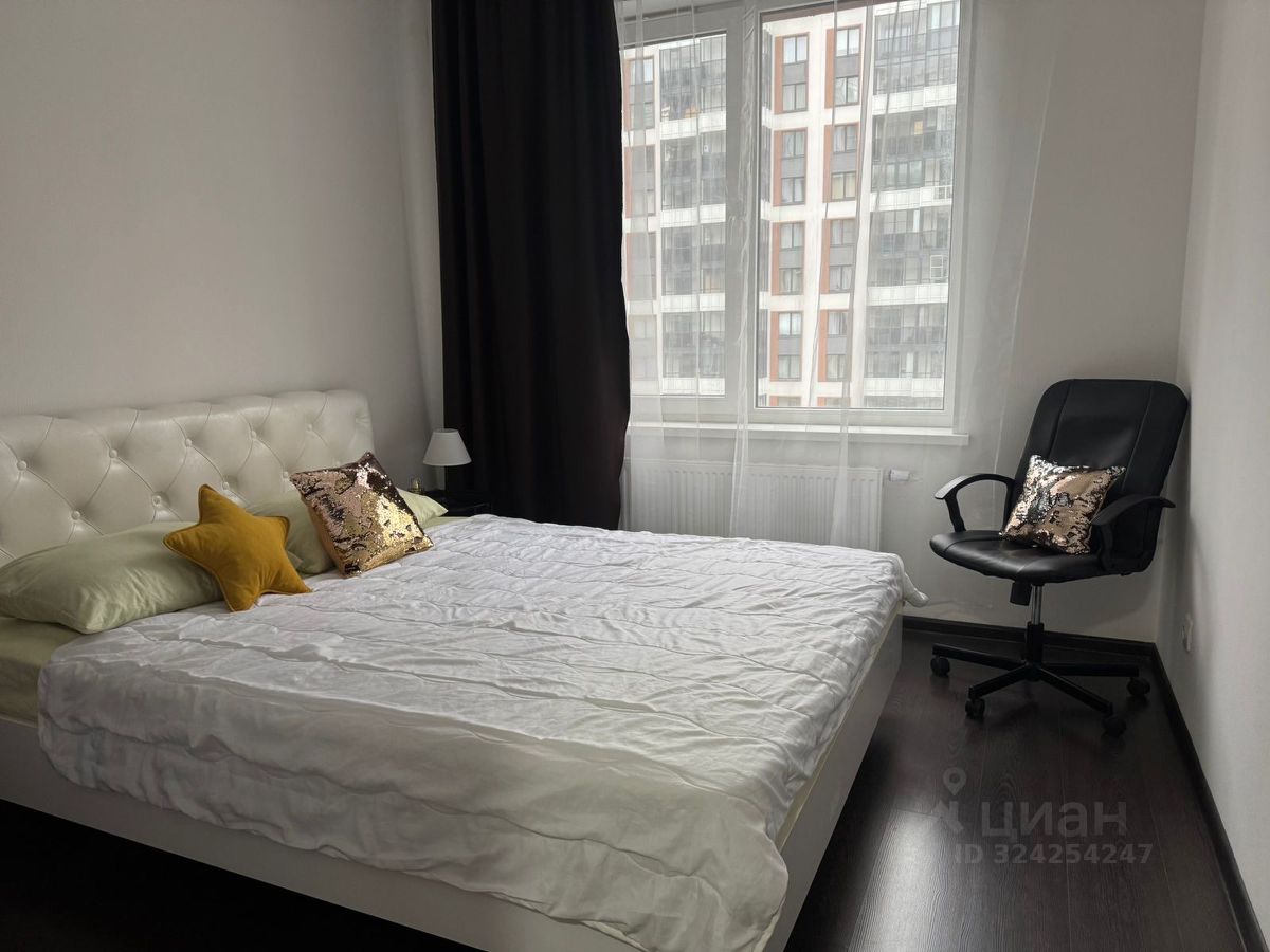 Аренда 2-комн квартиры на вторичном рынке улица Верхне-Каменская, 9к1