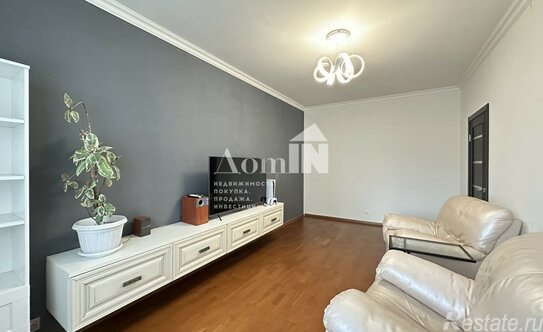 Продажа 2-комн квартиры на вторичном рынке ул Оптиков,  д. 52,  к. 1