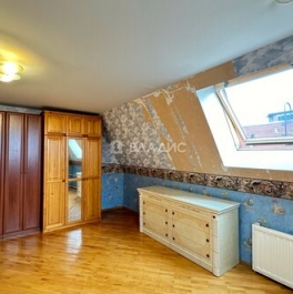 Продажа 2-комн квартиры на вторичном рынке улица Савушкина,  д. 133 к1