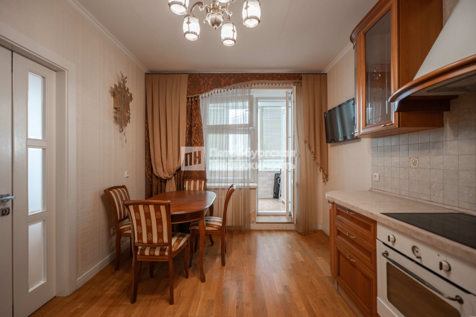 Продажа 2-комн квартиры на вторичном рынке ул Бадаева, д 14 к 4 литера А