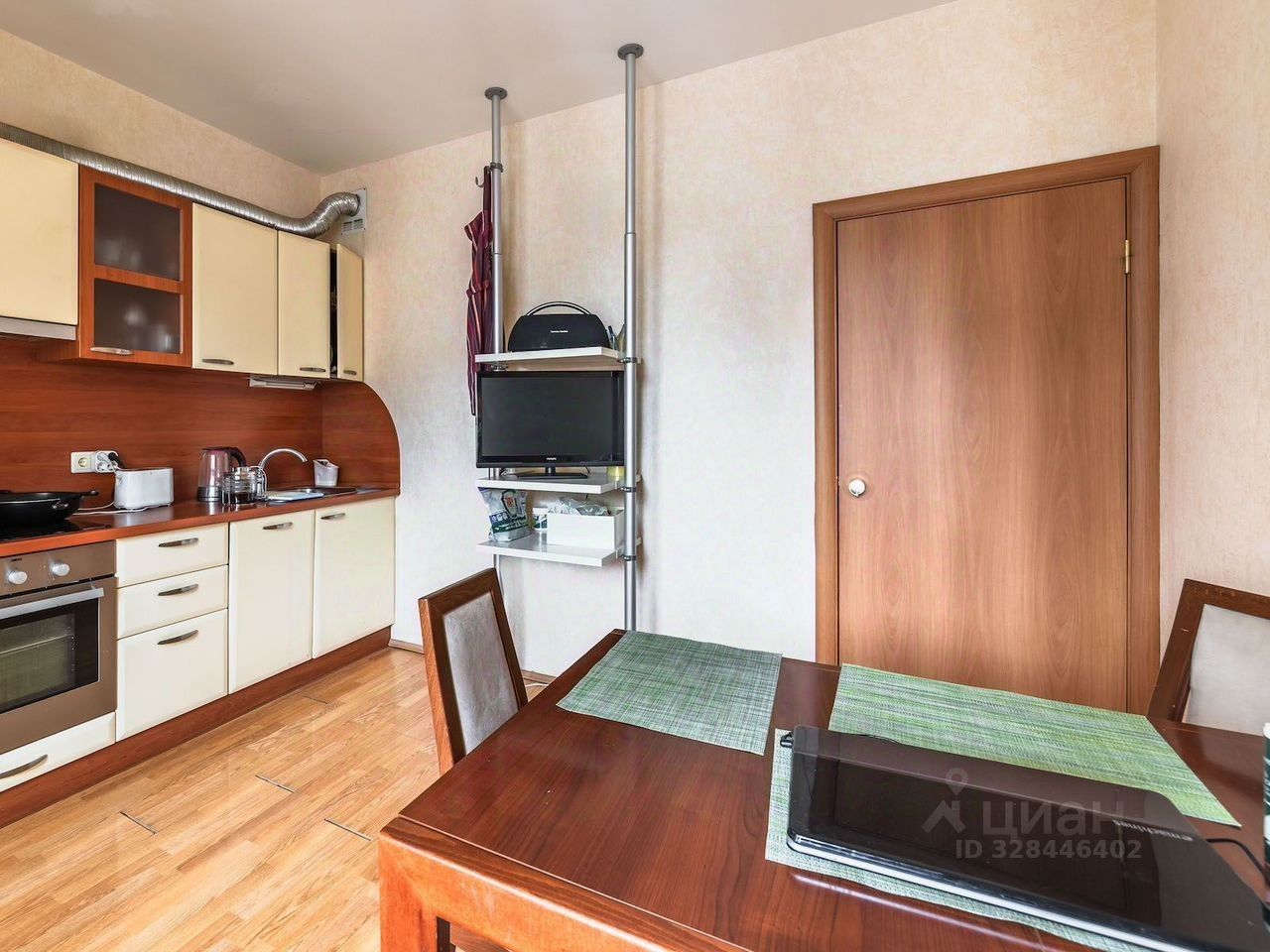 Продажа 2-комн квартиры на вторичном рынке улица Кораблестроителей, 30