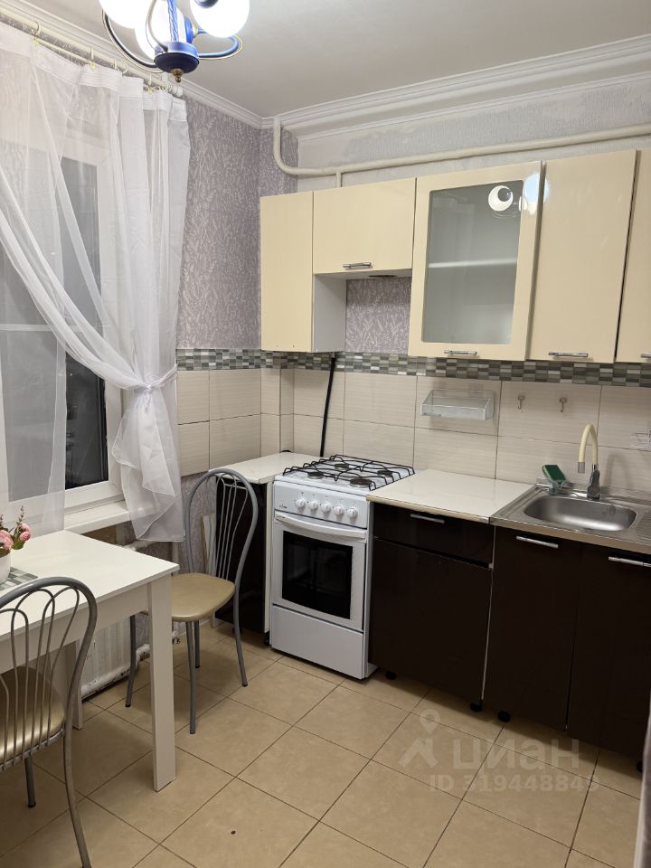 Аренда 2-комн квартиры на вторичном рынке Народная улица, 51