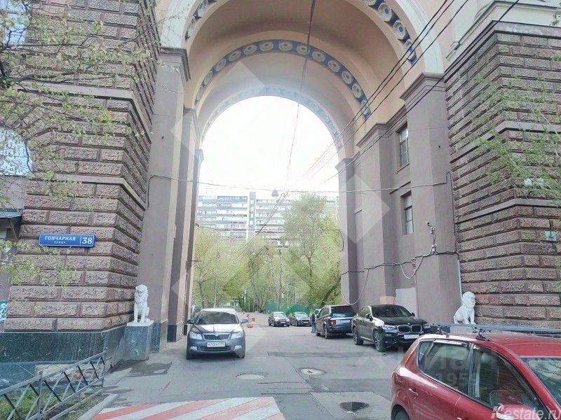 Аренда 2-комн квартиры на вторичном рынке Гончарная улица,  д. 38
