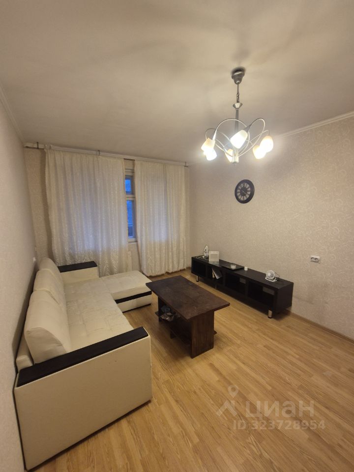 Аренда 1-комн квартиры на вторичном рынке Колпино, Пролетарская улица, 50к2