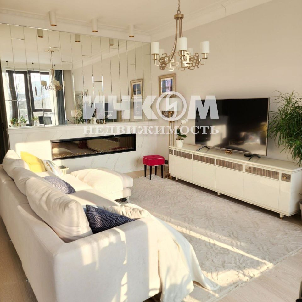 Продажа 3-комн квартиры на вторичном рынке улица Мишина, 14