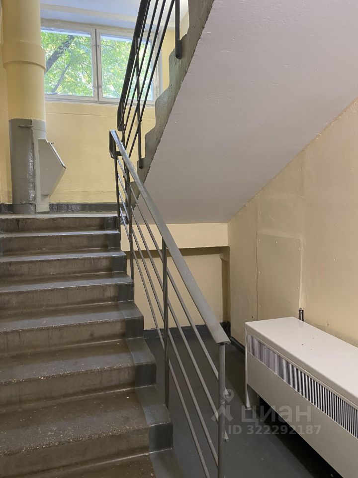 Продажа 2-комн квартиры на вторичном рынке Хабаровская улица, 1