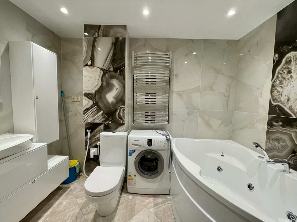 Продажа 3-комн квартиры на вторичном рынке Заревый проезд,  10