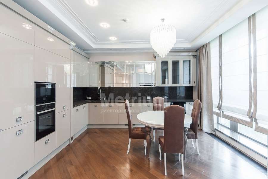 Продажа 3-комн квартиры на вторичном рынке 2-я Черногрязская улица, 6к2