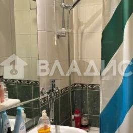 Продажа 2-комн квартиры на вторичном рынке Казарменный пер,  д. 8 с3