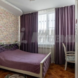 Продажа 4-комн квартиры на вторичном рынке Реутов, Комсомольская улица,  д. 21 к1