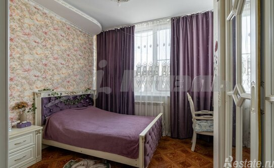 Продажа 4-комн квартиры на вторичном рынке Реутов, Комсомольская улица,  д. 21 к1