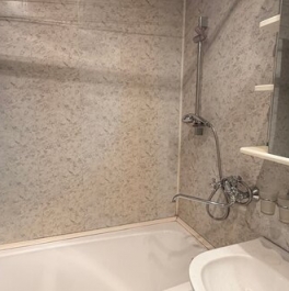 Продажа 3-комн квартиры на вторичном рынке улица Маршала Захарова,  д. 50 к1
