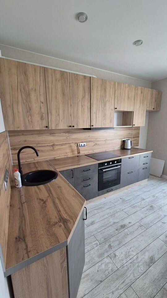 Продажа 1-комн квартиры на вторичном рынке Луга, улица Красной Артиллерии,  д. 38А