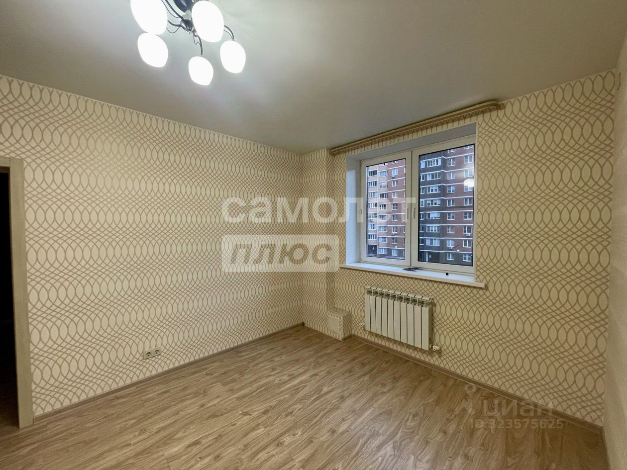 Продажа 2-комн квартиры на вторичном рынке Октябрьский пгт, улица Школьная, 1к2