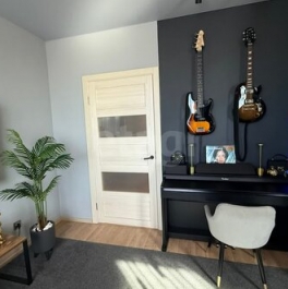 Продажа 2-комн квартиры на вторичном рынке Кудрово, ул Центральная,  д. 52