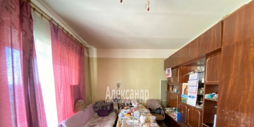 3-комн квартира Старо-Петергофский пр.,  д. 15