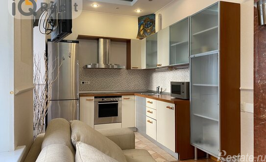 Продажа 1-комн квартиры на вторичном рынке Наставнический переулок,  д. 6