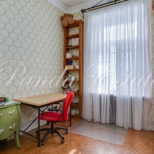 4-комн квартира Плотников переулок