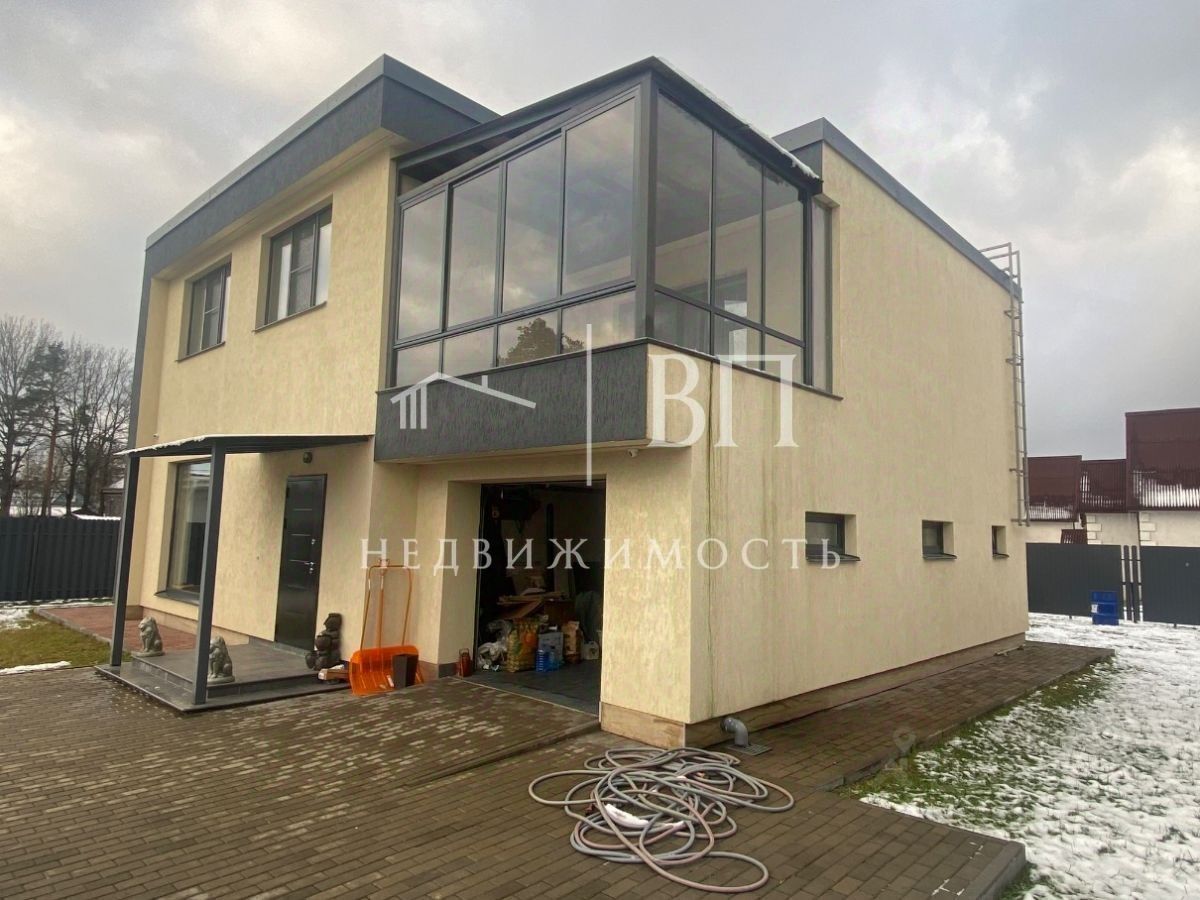 Продажа дома Ульяновка пгт, улица Льва Толстого, 16