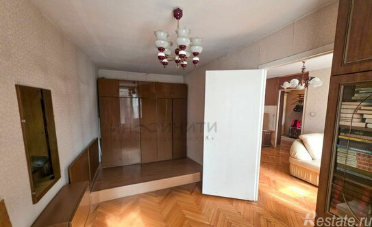 Продажа 3-комн квартиры на вторичном рынке ул Судостроительная,  д. 1