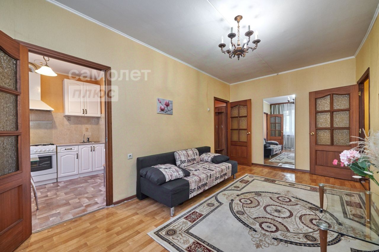 Продажа 3-комн квартиры на вторичном рынке Звездный бульвар, 14