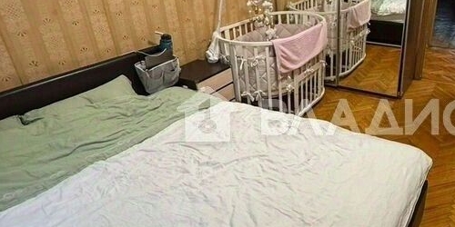 2-комн квартира улица Молостовых, 16К4