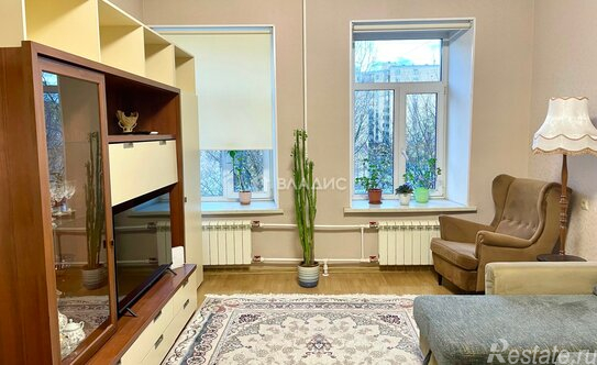 Продажа 3-комн квартиры на вторичном рынке улица Черняховского,  д. 32