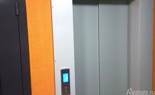 Продажа 2-комн квартиры на вторичном рынке улица Лётчика Пилютова,  д. 44 к1