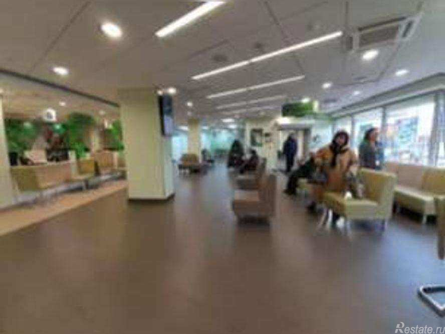 Продажа торгового помещения Гурьянова улица,  д. 55