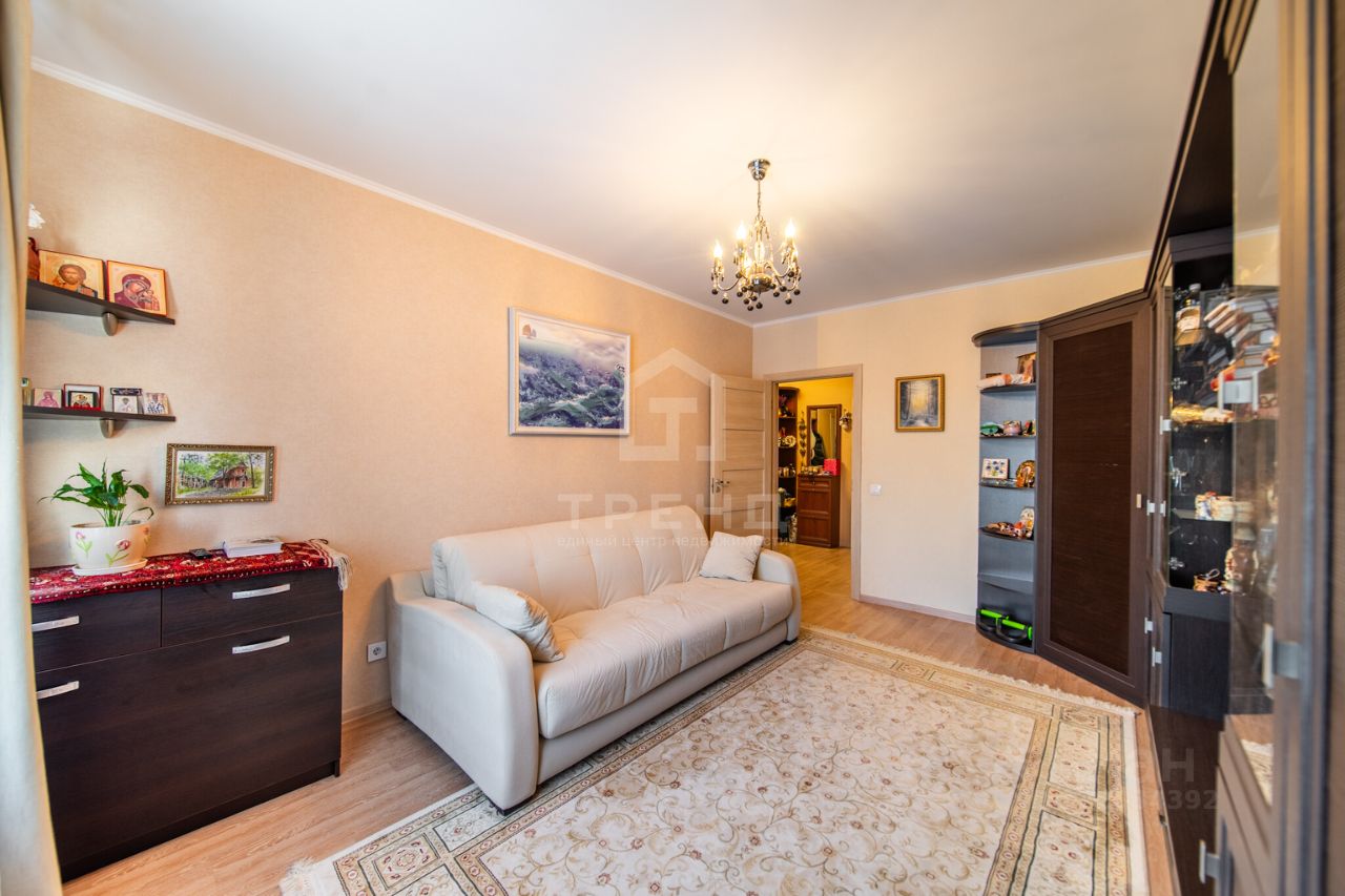 Продажа 2-комн квартиры на вторичном рынке улица Адмирала Черокова, 18к3