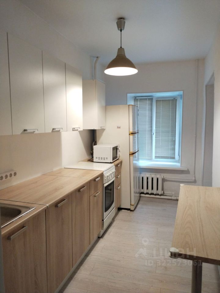 Продажа 2-комн квартиры на вторичном рынке Курляндская улица, 22-24