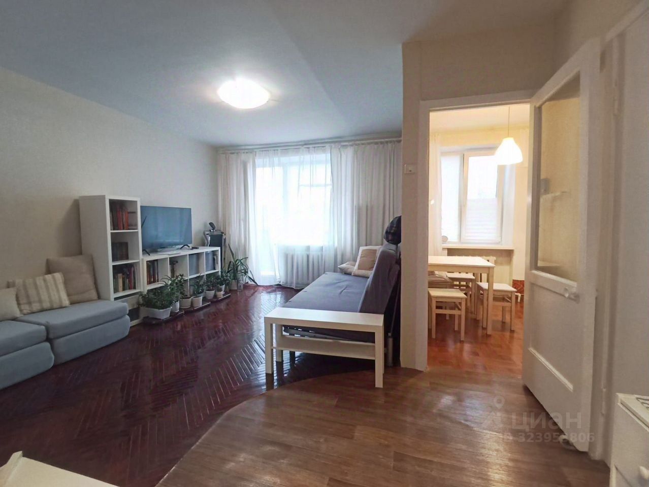 Продажа 1-комн квартиры на вторичном рынке пос. Стрельна, Санкт-Петербургское шоссе, 94