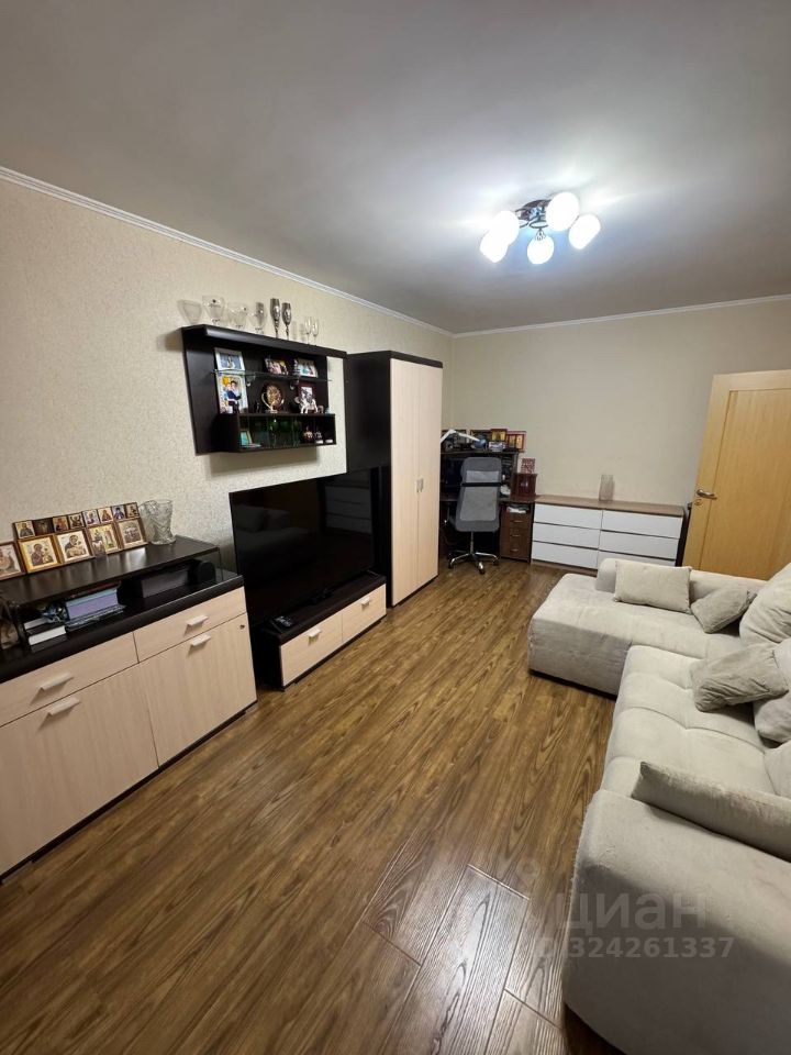 Продажа 2-комн квартиры на вторичном рынке улица Генерала Кузнецова, 13К2