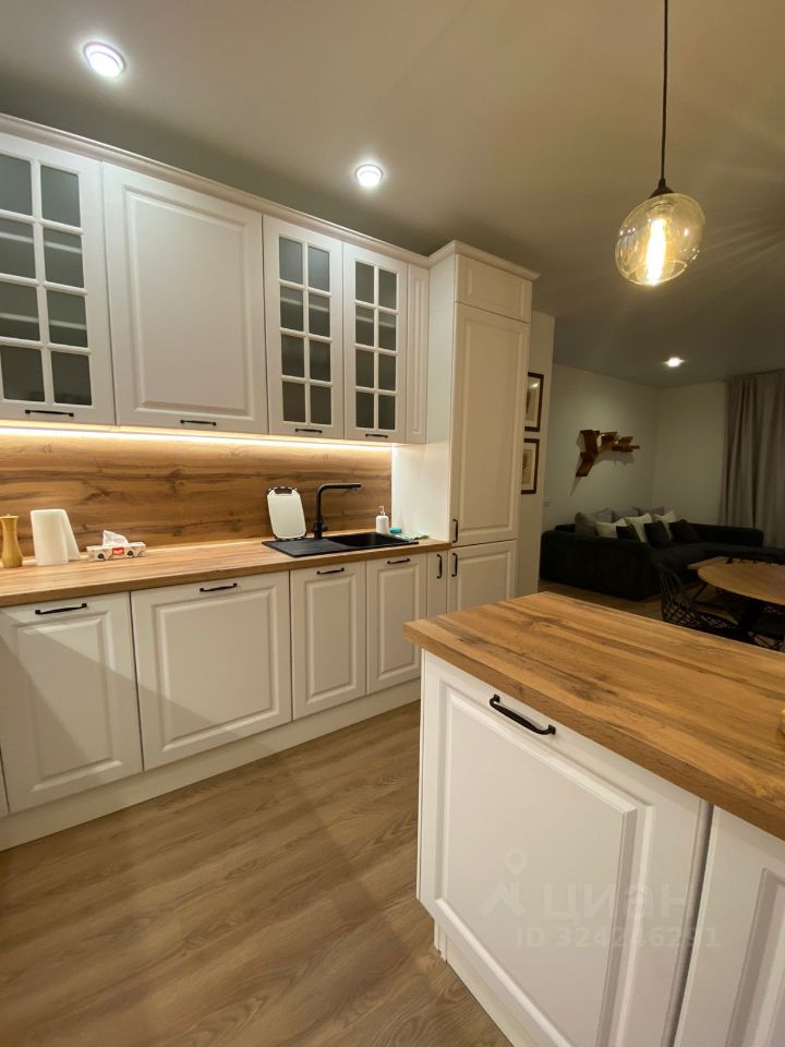 Аренда 3-комн квартиры на вторичном рынке улица Малая Очаковская, 4Ак2