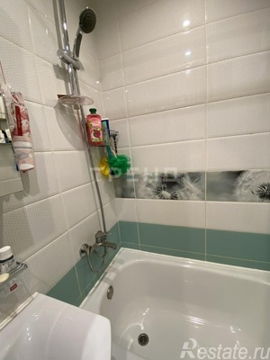 Продажа 1-комн квартиры на вторичном рынке Крюкова ул,  д. 1