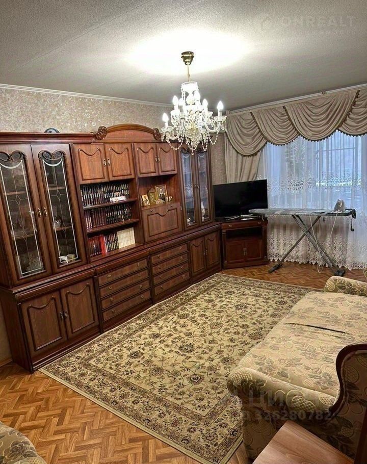 Продажа 3-комн квартиры на вторичном рынке Коломна, улица Октябрьской Революции, 372