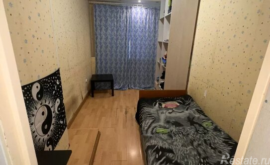 Продажа 3-комн квартиры на вторичном рынке 15-я линия,  д. 30