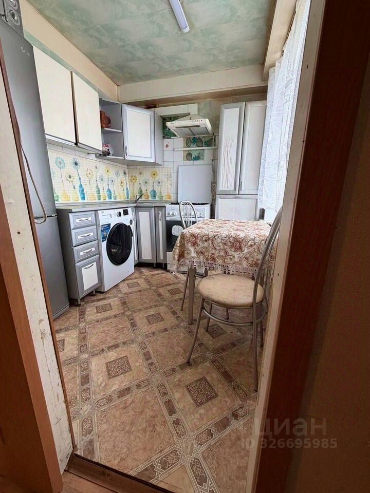 Продажа 3-комн квартиры на вторичном рынке Кингисепп, Аптекарский переулок, 10